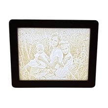 Laddar bild till gallerivisning, Personligt lysbillede i ramme by Plakana, Hvid
